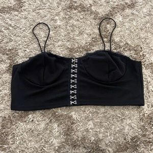 black clips crop top